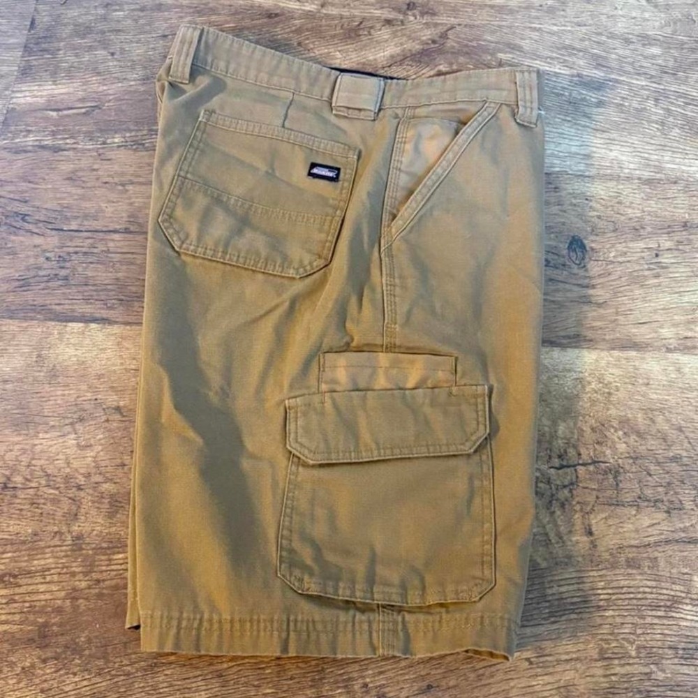 Khaki Gorp core cargo shorts